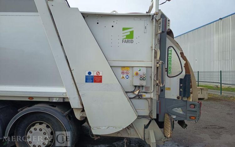 RENAULT D WIDE  FC-134-TY