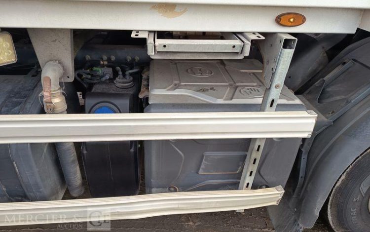 RENAULT D WIDE  FC-134-TY