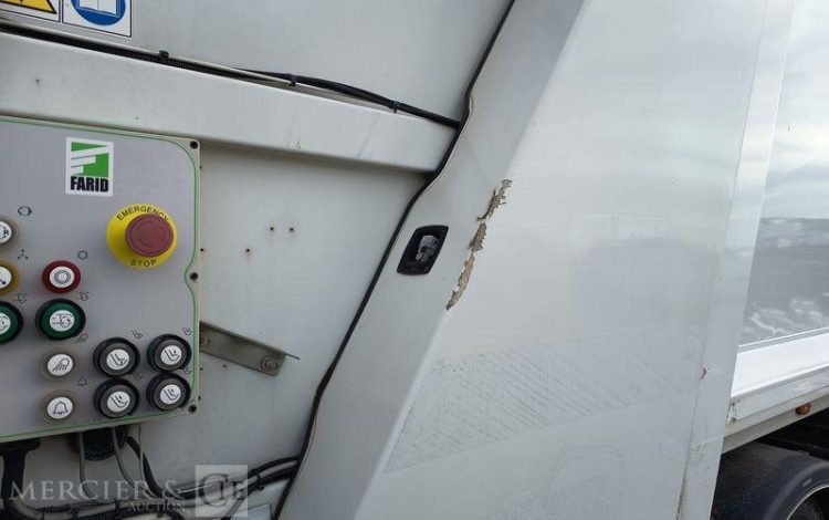 RENAULT D WIDE  FC-134-TY