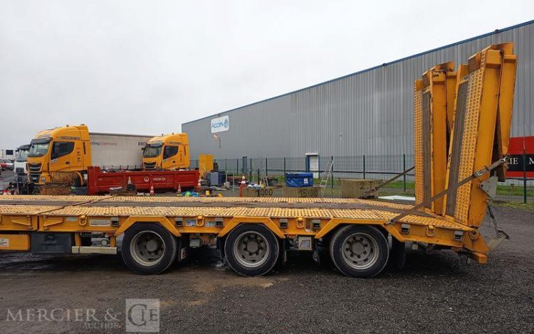 LOUAULT SEMI REMORQUE PORTE ENGIN SR34 3 ESSIEUX – PTAC 45 TONNES –  FC-354-HY