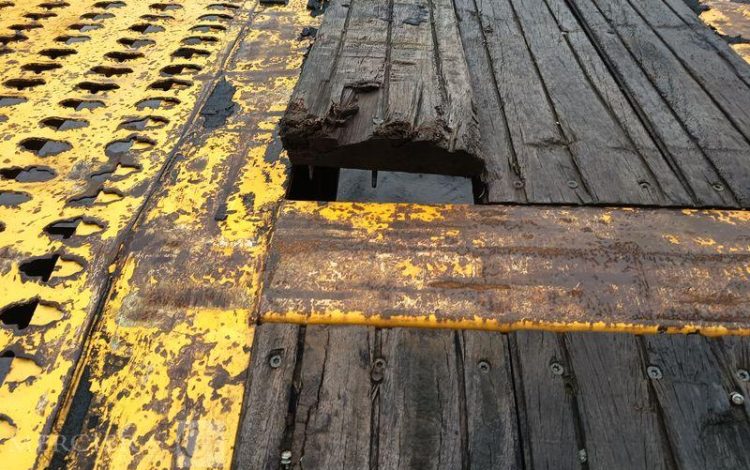 LOUAULT SEMI REMORQUE PORTE ENGIN SR34 3 ESSIEUX – PTAC 45 TONNES –  FC-354-HY