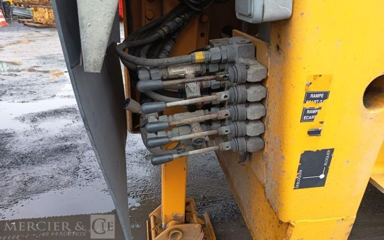 LOUAULT SEMI REMORQUE PORTE ENGIN SR34 3 ESSIEUX – PTAC 45 TONNES –  FC-354-HY