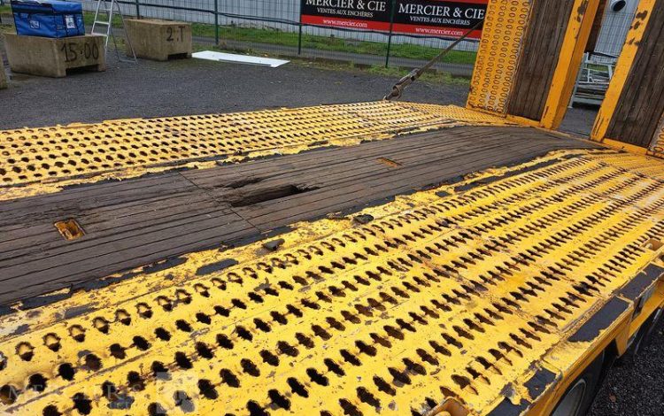 LOUAULT SEMI REMORQUE PORTE ENGIN SR34 3 ESSIEUX – PTAC 45 TONNES –  FC-354-HY