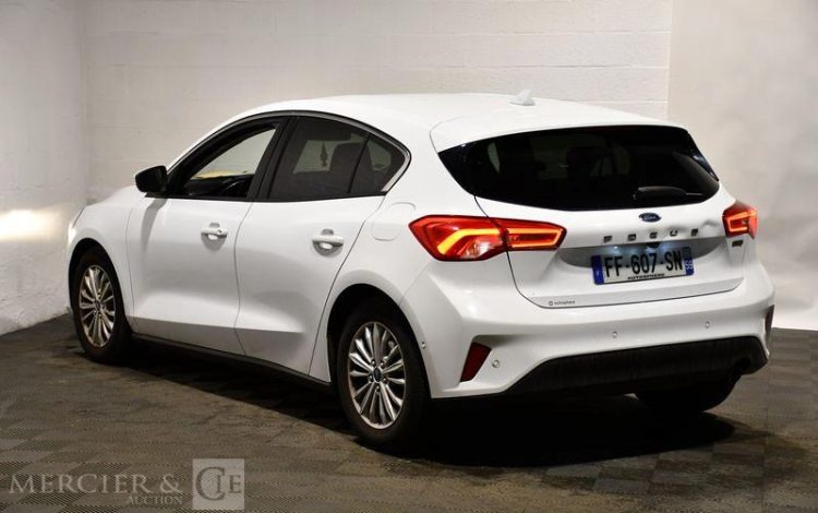 FORD FOCUS 1.0 SCTI ECOBOOST 125ch TITANIUM BLANC FF-607-SN