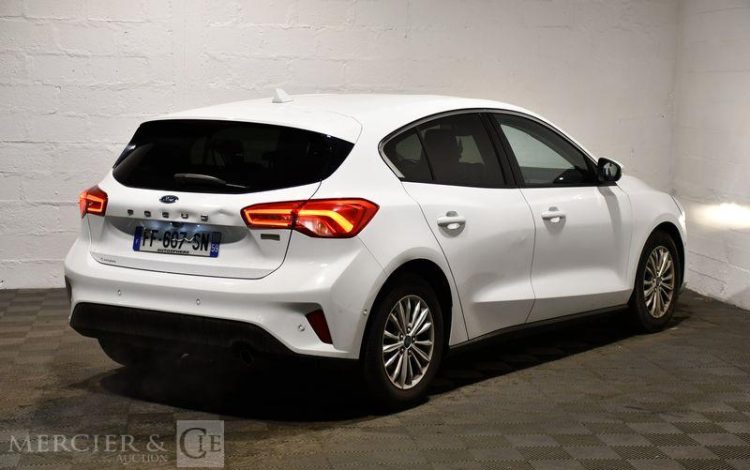 FORD FOCUS 1.0 SCTI ECOBOOST 125ch TITANIUM BLANC FF-607-SN