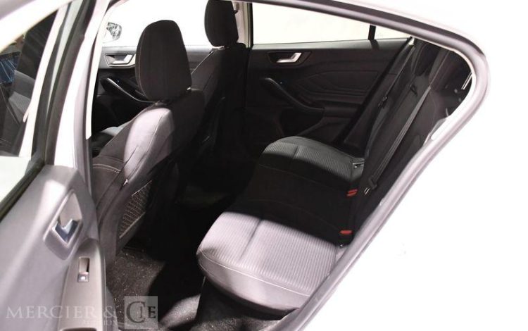 FORD FOCUS 1.0 SCTI ECOBOOST 125ch TITANIUM BLANC FF-607-SN