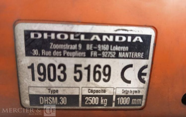 SCANIA PORTEUR FOURGON GNC 19T  FG-927-TT