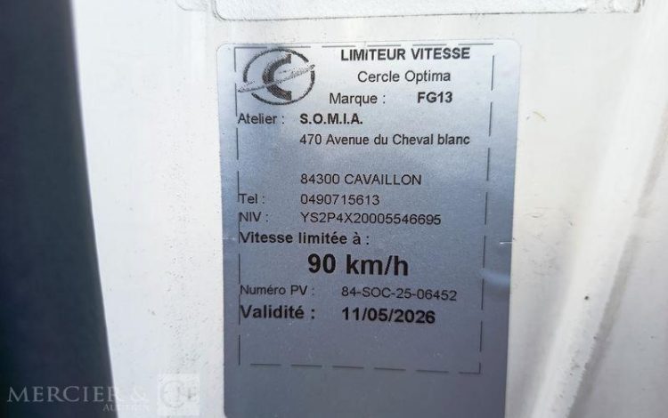 SCANIA PORTEUR FOURGON GNC 19T  FG-927-TT