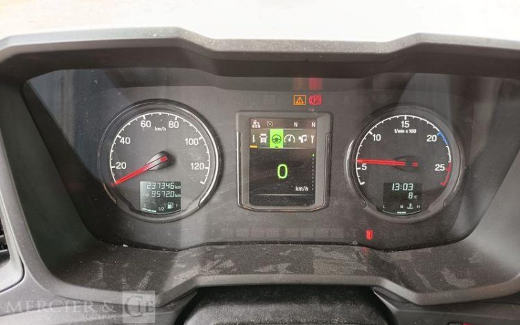 SCANIA PORTEUR FOURGON GNC 19T  FG-927-TT