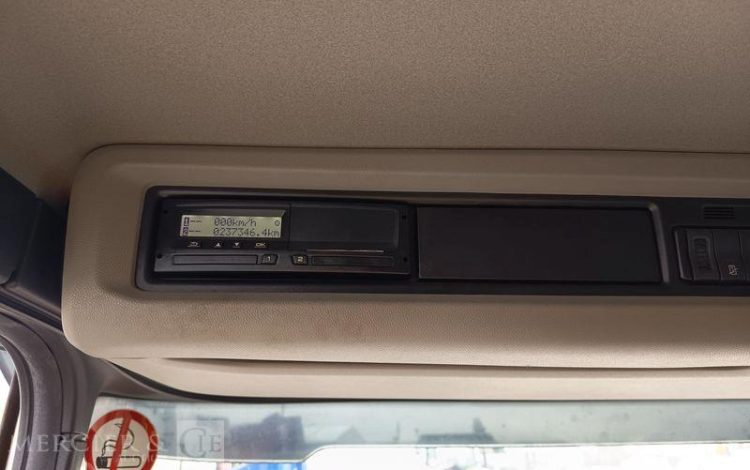 SCANIA PORTEUR FOURGON GNC 19T  FG-927-TT