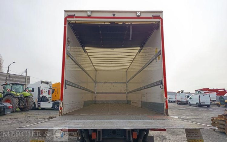 SCANIA PORTEUR FOURGON GNC 19T  FG-927-TT