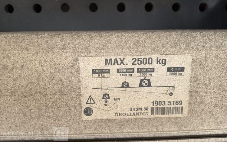 SCANIA PORTEUR FOURGON GNC 19T  FG-927-TT