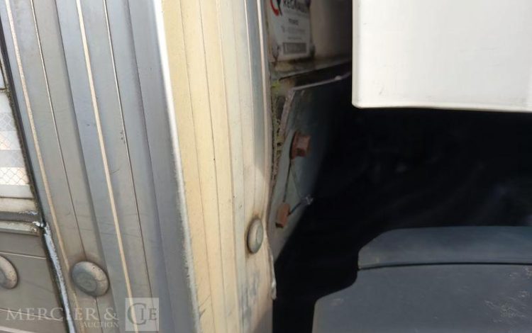 SCANIA PORTEUR FOURGON GNC 19T  FG-927-TT