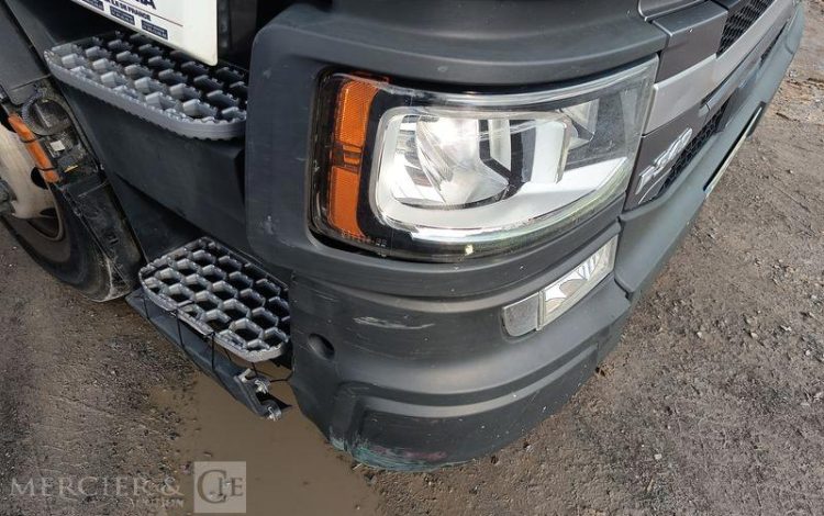 SCANIA PORTEUR FOURGON GNC 19T  FG-927-TT