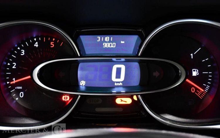 RENAULT CLIO IV SOCIETE 1.5 DCI 90ch ENERGY BUSINESS BLANC FJ-435-BZ