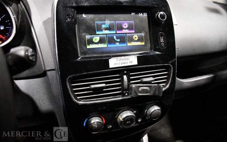 RENAULT CLIO IV SOCIETE 1.5 DCI 75ch ENERGY BUSINESS BLANC FJ-593-GH