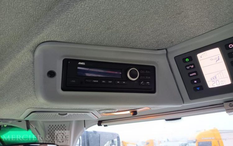 CLAAS TRACTEUR AGRICOLE AXION 830 CMATIC DIESEL – 3353 HEURES – ANNEE 2019  FJ-992-NF