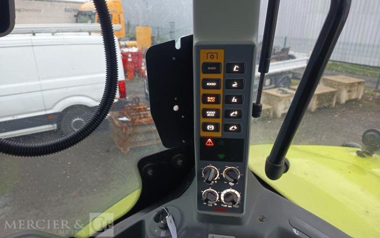 CLAAS TRACTEUR AGRICOLE AXION 830 CMATIC DIESEL – 3353 HEURES – ANNEE 2019  FJ-992-NF