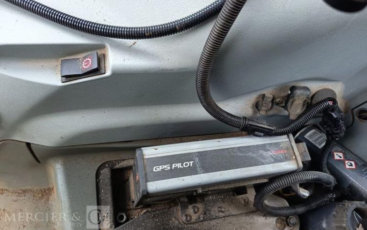 CLAAS TRACTEUR AGRICOLE AXION 830 CMATIC DIESEL – 3353 HEURES – ANNEE 2019  FJ-992-NF