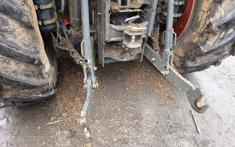 CLAAS TRACTEUR AGRICOLE AXION 830 CMATIC DIESEL – 3353 HEURES – ANNEE 2019  FJ-992-NF