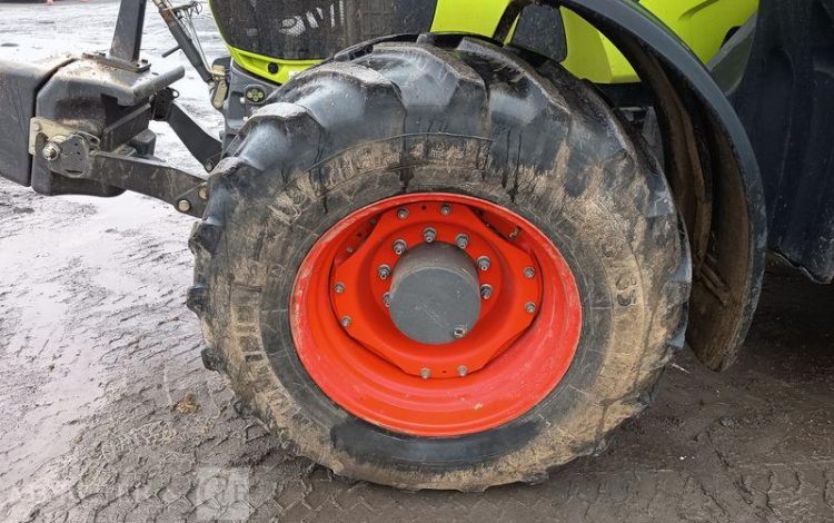 CLAAS TRACTEUR AGRICOLE AXION 830 CMATIC DIESEL – 3353 HEURES – ANNEE 2019  FJ-992-NF