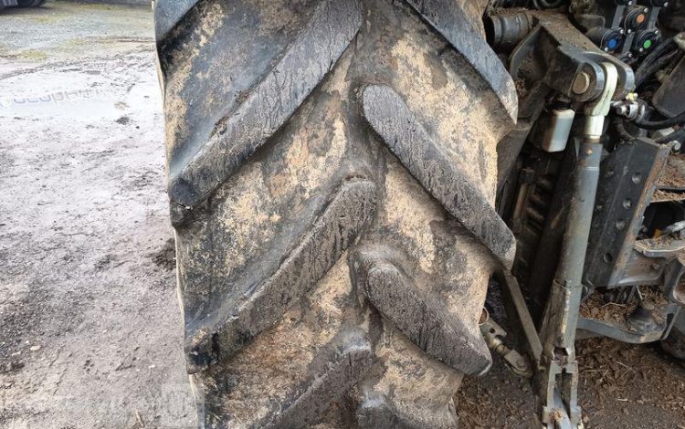 CLAAS TRACTEUR AGRICOLE AXION 830 CMATIC DIESEL – 3353 HEURES – ANNEE 2019  FJ-992-NF