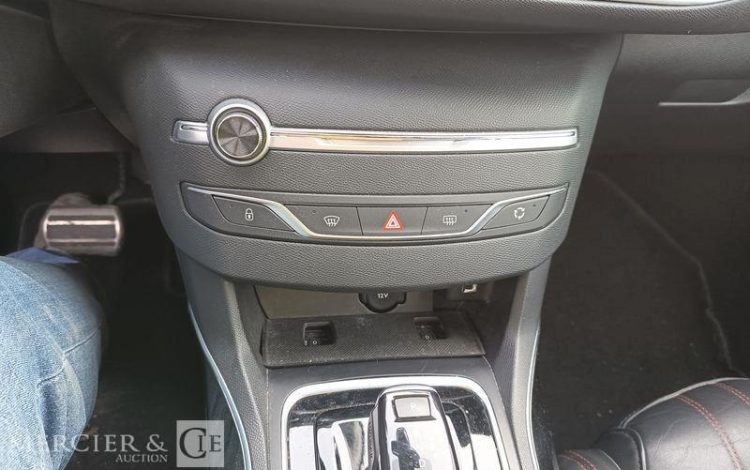 PEUGEOT 308 SW 1,6 BLUEHDI 120 S&S GT LINE – DIESEL – 136797 KMS – ANNEE 2019 BLANC FK-093-FB