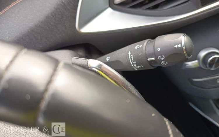 PEUGEOT 308 SW 1,6 BLUEHDI 120 S&S GT LINE – DIESEL – 136797 KMS – ANNEE 2019 BLANC FK-093-FB