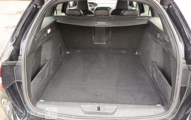 PEUGEOT 308 SW 1,6 BLUEHDI 120 S&S GT LINE – DIESEL – 136797 KMS – ANNEE 2019 BLANC FK-093-FB