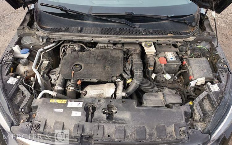 PEUGEOT 308 SW 1,6 BLUEHDI 120 S&S GT LINE – DIESEL – 136797 KMS – ANNEE 2019 BLANC FK-093-FB