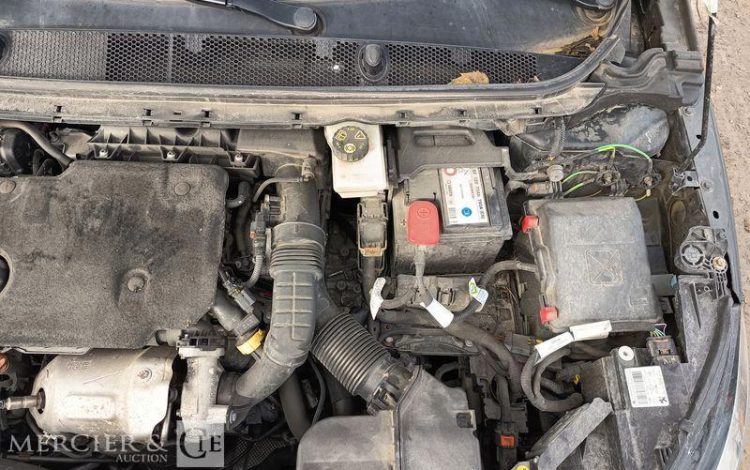 PEUGEOT 308 SW 1,6 BLUEHDI 120 S&S GT LINE – DIESEL – 136797 KMS – ANNEE 2019 BLANC FK-093-FB