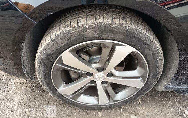 PEUGEOT 308 SW 1,6 BLUEHDI 120 S&S GT LINE – DIESEL – 136797 KMS – ANNEE 2019 BLANC FK-093-FB