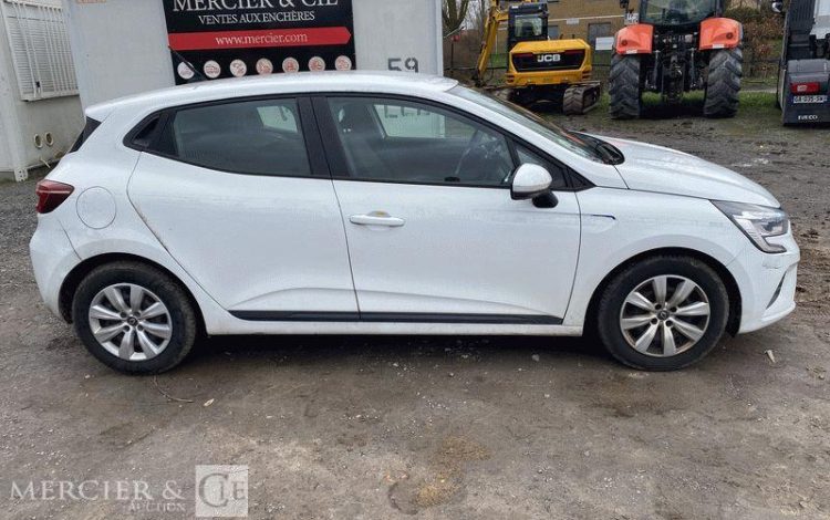 RENAULT CLIO STE 85CH AIR NAV BLANC FN-409-HJ