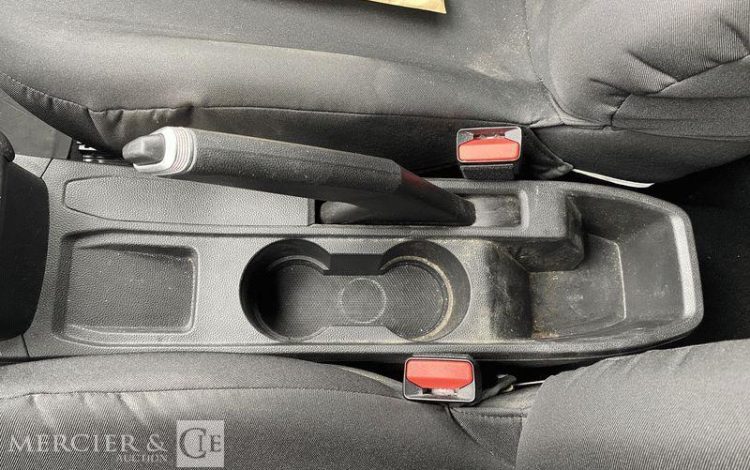 RENAULT CLIO STE 85CH AIR NAV BLANC FN-409-HJ