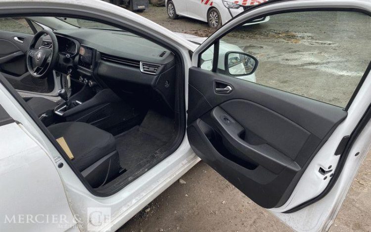 RENAULT CLIO STE 85CH AIR NAV BLANC FN-409-HJ