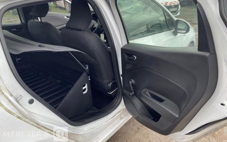 RENAULT CLIO STE 85CH AIR NAV BLANC FN-409-HJ