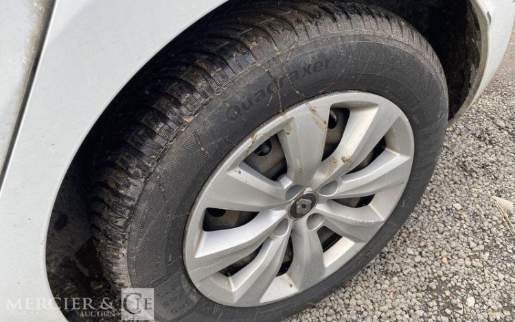 RENAULT CLIO STE 85CH AIR NAV BLANC FN-409-HJ