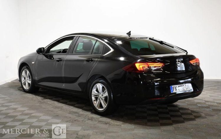 OPEL INSIGNIA GRANDSPORT 1.6 D 135 ELEGANCE BUSINESS BVA NOIR FN-832-BR