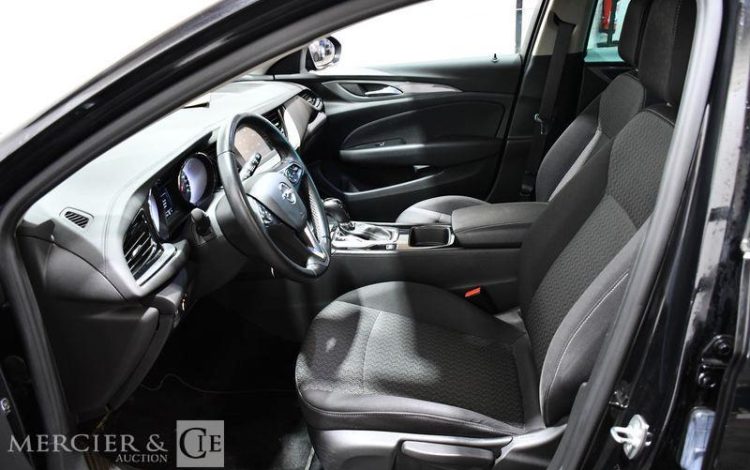 OPEL INSIGNIA GRANDSPORT 1.6 D 135 ELEGANCE BUSINESS BVA NOIR FN-832-BR