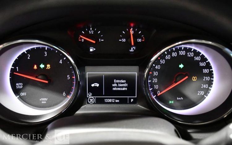 OPEL INSIGNIA GRANDSPORT 1.6 D 135 ELEGANCE BUSINESS BVA NOIR FN-832-BR