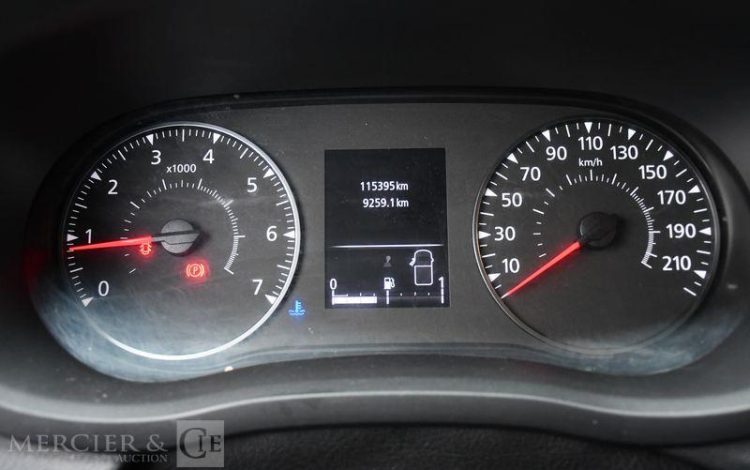 RENAULT MASTER 2.3 DCI 135ch 3T5 L2H2 GRAND-CONFORT BLANC FQ-681-XC