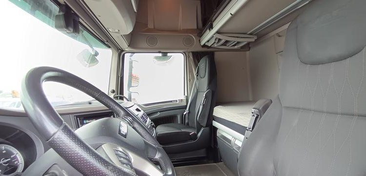 DAF XF 480 – PTRA : 44 TONNES – DIESEL – 772624 KMS – ANNEE 2020 BLANC FR-090-BJ