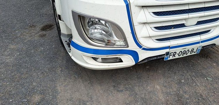 DAF XF 480 – PTRA : 44 TONNES – DIESEL – 772624 KMS – ANNEE 2020 BLANC FR-090-BJ