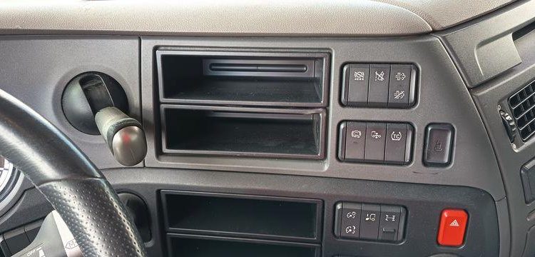 DAF XF 480 FT – PTRA : 44 TONNES – DIESEL –  840877 KMS – ANNEE 2020 BLANC FR-093-BJ