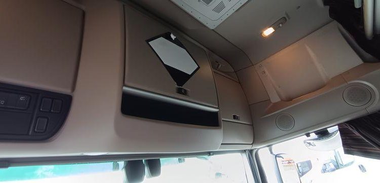 DAF XF 480 FT – PTRA : 44 TONNES – DIESEL –  840877 KMS – ANNEE 2020 BLANC FR-093-BJ