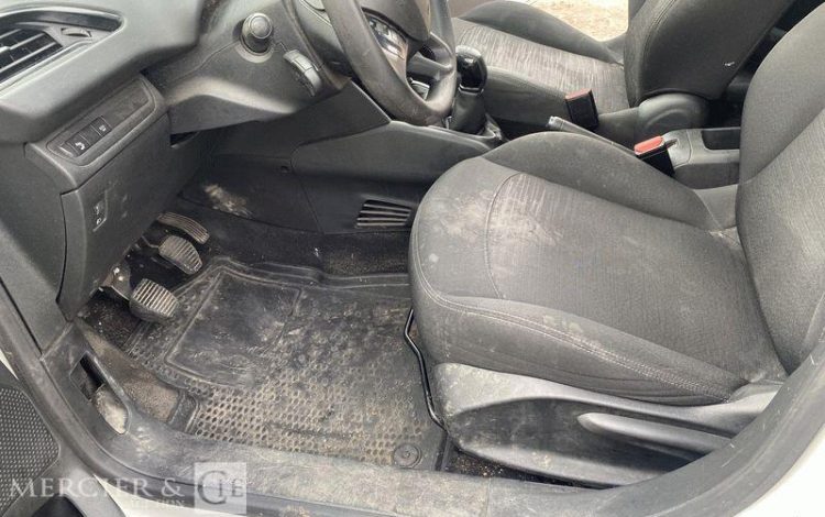 PEUGEOT 208 AFF 100CH PREMIUM PACK BLANC FR-602-LK