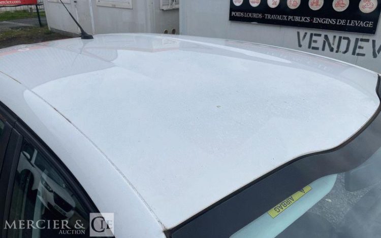 PEUGEOT 208 AFF 100CH PREMIUM PACK BLANC FR-602-LK