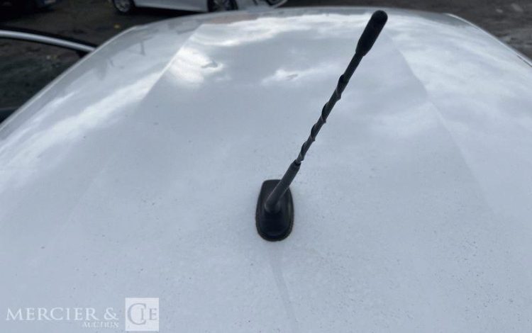 PEUGEOT 208 AFF 100CH PREMIUM PACK BLANC FR-602-LK