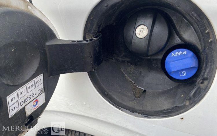 PEUGEOT 208 AFF 100CH PREMIUM PACK BLANC FR-602-LK