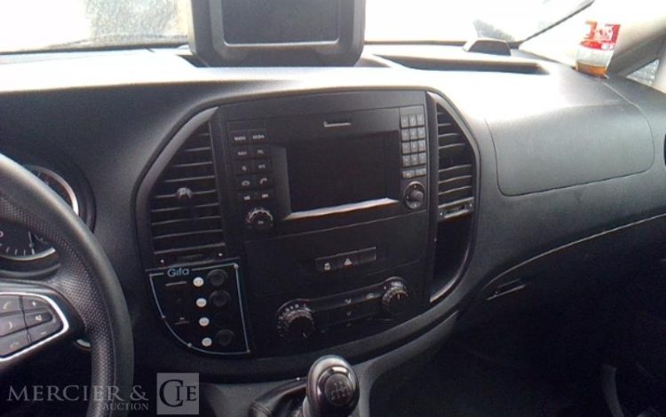 MERCEDES VITO 114 CDI 2.1 CDI 16V 136CV AMBULANCE BLANC FR-979-ZN